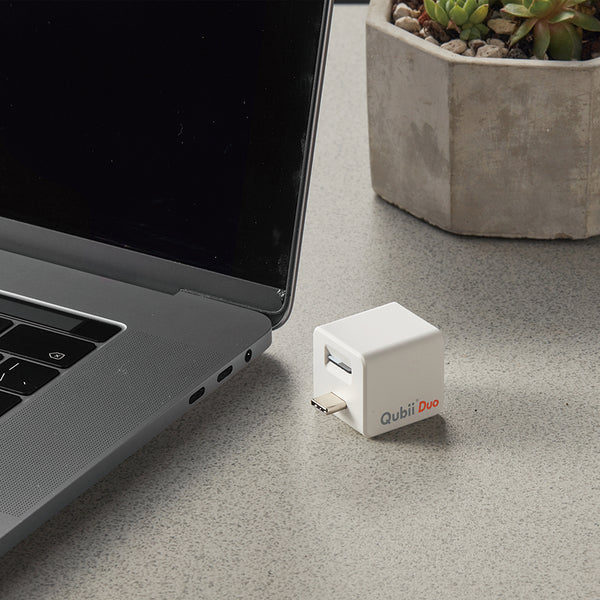 Qubii Duo - ホワイト/USB-C メーカー直販